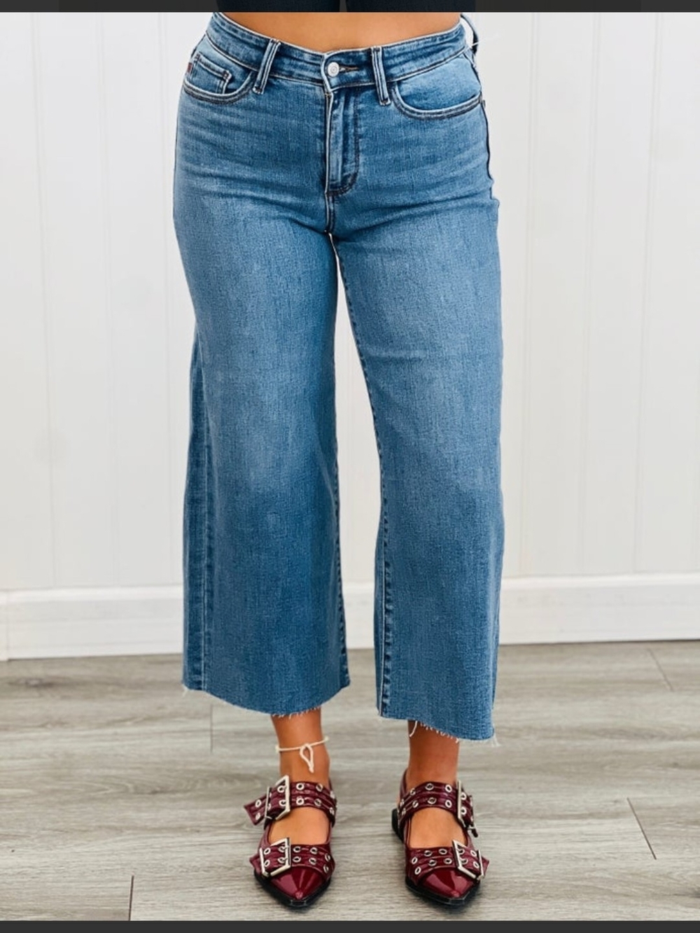 Judy Blue Wide Leg Cropped Jean